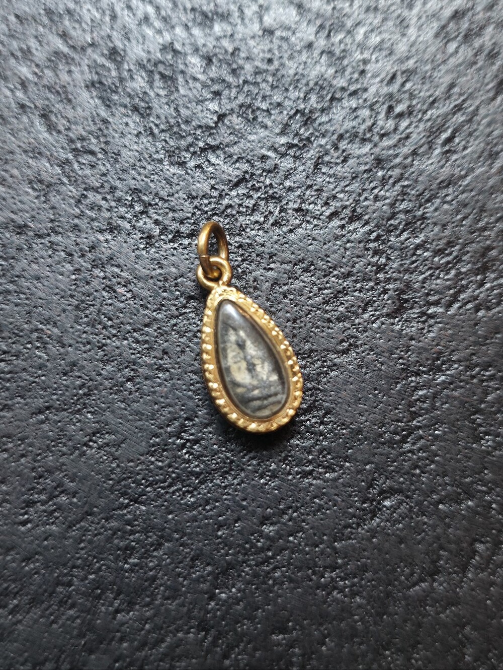 SOLD-----Antique 14K Gold Buddhist Amulet Pendant | Hand-Engraved Gold Mount - Picture 2 of 7